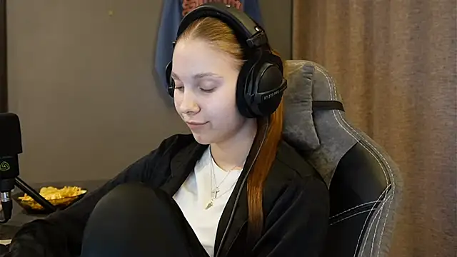 Snapshot of Softixq chatting on November 2025 02:28:01 PM Softixq online show from November 2025 02:28:01 PM