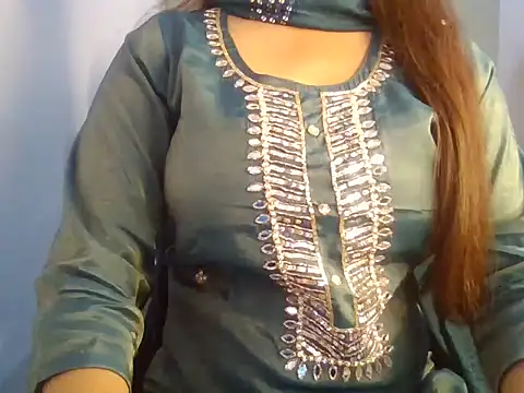 QUEEN SUKU   online show from October 2025 05:37:02 AM