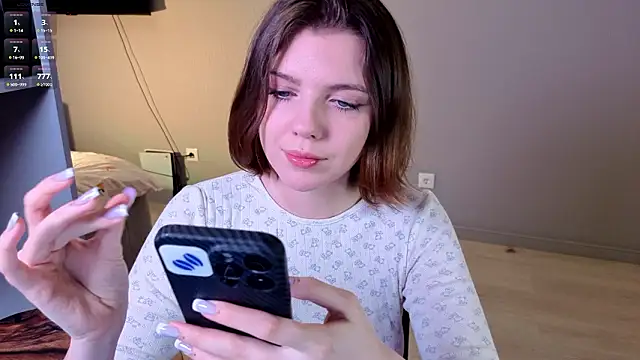 PollyRouge   online show from February 2026 08:47:01 PM