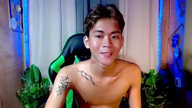 AsianCuteGuy21 online show from November 2025 03:55:01 PM