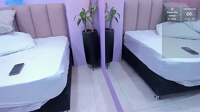 Snapshot of sienna_mg chatting on December 2025 12:21:02 PM sienna mg online show from December 2025 12:21:02 PM