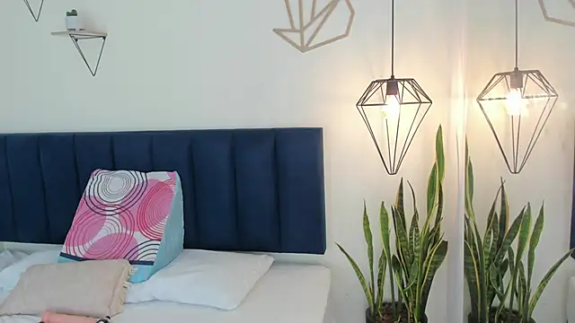 Snapshot of sienna_mg chatting on December 2025 03:32:02 PM sienna mg online show from December 2025 03:32:02 PM