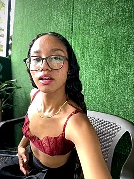 Snapshot of GiselleVice chatting on December 2025 07:18:01 PM GiselleVice online show from December 2025 07:18:01 PM