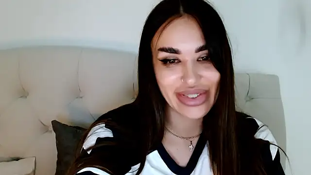 velvetveyraX online show from June 2026 07:34:02 PM