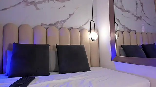 Snapshot of Vittoria__rossi chatting on November 2025 01:11:01 PM Vittoria rossi online show from November 2025 01:11:01 PM