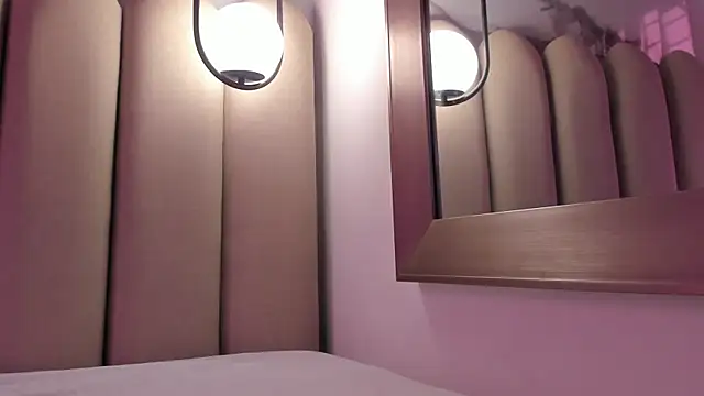 Snapshot of Vittoria__rossi chatting on December 2025 07:53:02 PM Vittoria rossi online show from December 2025 07:53:02 PM