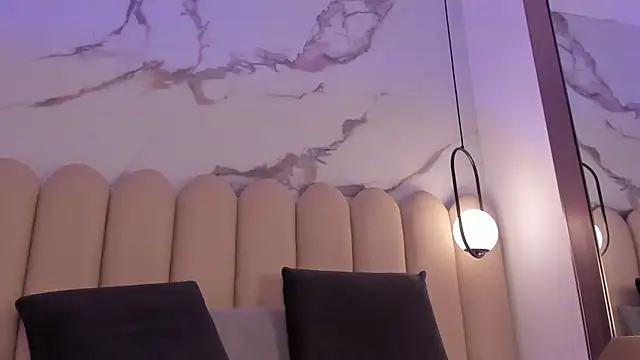 Snapshot of Vittoria__rossi chatting on December 2025 01:29:02 PM Vittoria rossi online show from December 2025 01:29:02 PM