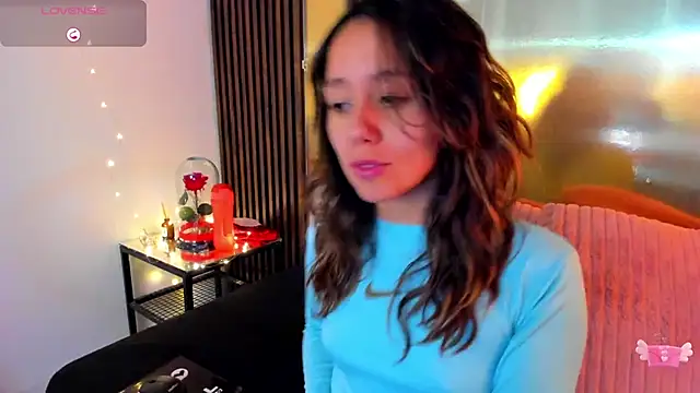 Snapshot of LunaaMorena chatting on December 2025 02:32:02 PM LunaaMorena online show from December 2025 02:32:02 PM