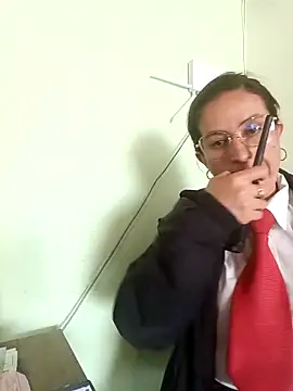 Snapshot of Valentina--1 chatting on November 2025 08:52:01 PM Valentina--1 online show from November 2025 08:52:01 PM