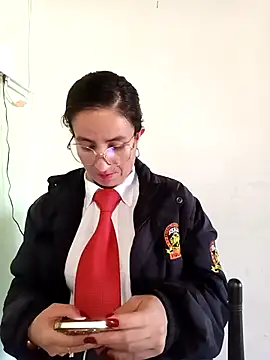 Snapshot of Valentina--1 chatting on November 2025 12:05:01 PM Valentina--1 online show from November 2025 12:05:01 PM