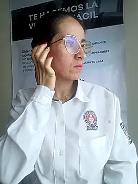 Snapshot of Valentina--1 chatting on November 2025 01:04:01 PM Valentina--1 online show from November 2025 01:04:01 PM