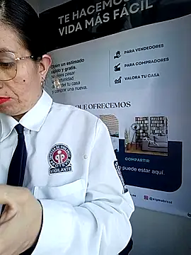 Snapshot of Valentina--1 chatting on December 2025 11:58:02 AM Valentina--1 online show from December 2025 11:58:02 AM