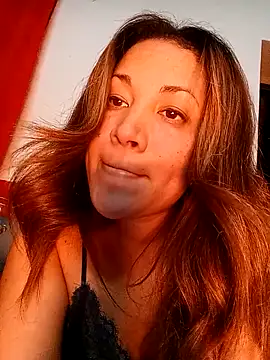 Snapshot of dulcessecretos chatting on December 2025 11:35:01 PM dulcessecretos online show from December 2025 11:35:01 PM