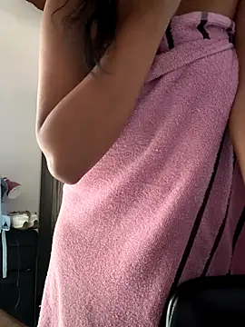 Snapshot of aurora_smith7 chatting on November 2025 01:22:01 PM aurora smith7 online show from November 2025 01:22:01 PM