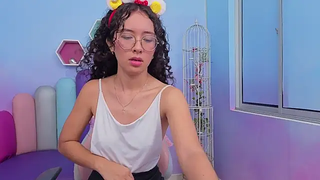 Sasha-Monroe online show from December 2025 11:53:01 PM