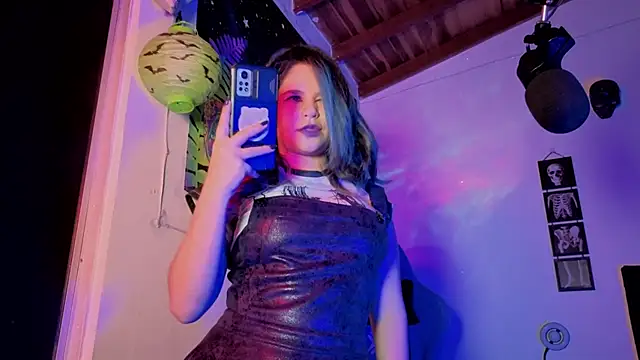 Snapshot of AshGraven chatting on November 2025 05:28:02 AM AshGraven online show from November 2025 05:28:02 AM