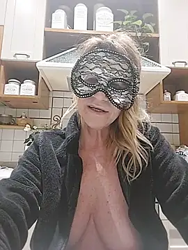 susylux online show from April 2026 05:21:01 PM