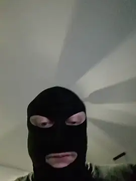 wloczykij1 online show from April 2026 09:20:01 PM