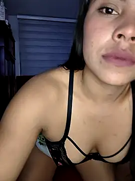 Snapshot of kathieeen chatting on October 2025 03:43:02 AM kathieeen online show from October 2025 03:43:02 AM