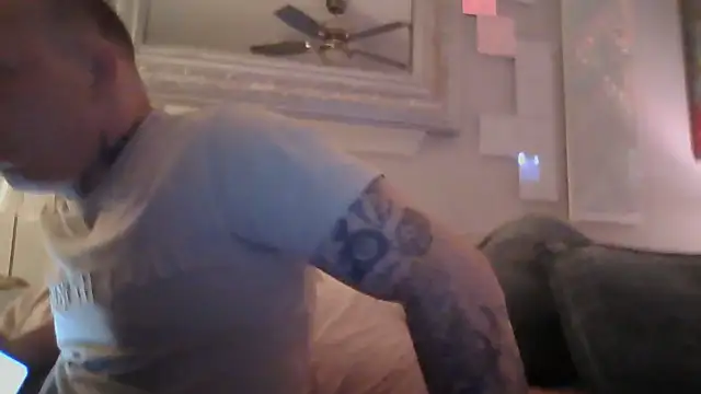 Snapshot of MikeHawke1995 chatting on October 2025 10:01:01 AM MikeHawke1995 online show from October 2025 10:01:01 AM