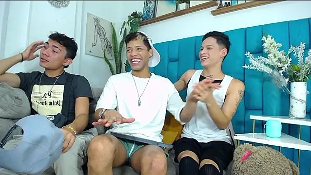 Hot Boys Latinos X online show from February 2026 11:09:02 PM