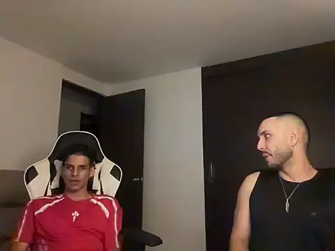 Snapshot of lionandreough chatting on November 2025 12:24:01 AM lionandreough online show from November 2025 12:24:01 AM