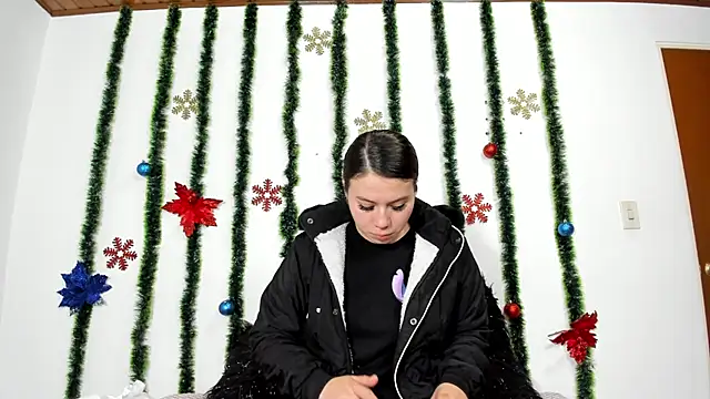 Vanessa Martinz online show from November 2025 12:11:01 PM