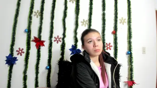 Vanessa Martinz online show from December 2025 12:10:01 PM