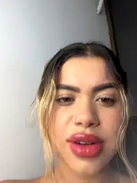 Snapshot of Alanna-foxx chatting on November 2025 12:56:02 AM Alanna-foxx online show from November 2025 12:56:02 AM