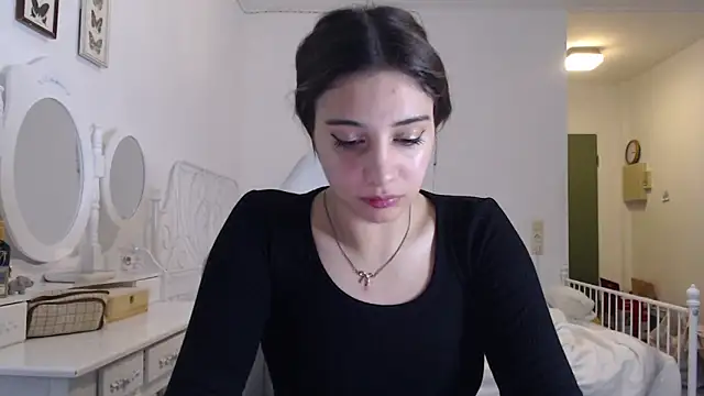 bellefleurrr online show from June 2026 08:34:01 PM