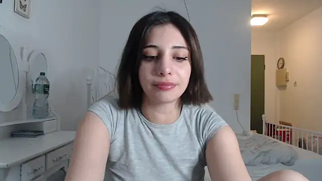 bellefleurrr online show from June 2026 10:05:02 PM