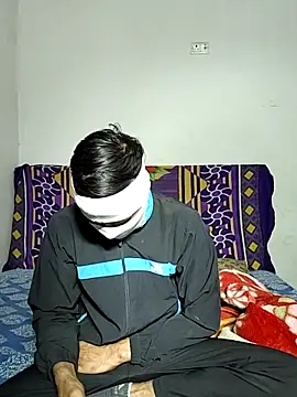 Snapshot of Heena-143 chatting on November 2025 06:01:02 PM Heena-143 online show from November 2025 06:01:02 PM