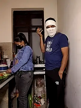 Snapshot of Heena-143 chatting on December 2025 02:56:01 PM Heena-143 online show from December 2025 02:56:01 PM