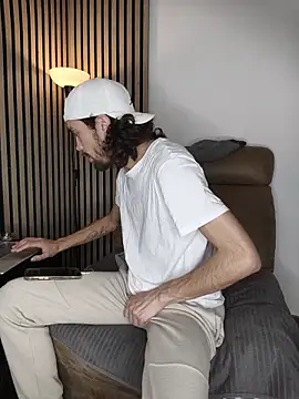 findomhot online show from December 2025 09:20:01 PM