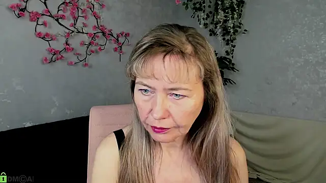 Snapshot of Carla_Vogue chatting on November 2025 04:00:01 AM Carla Vogue online show from November 2025 04:00:01 AM