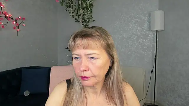 Snapshot of Carla_Vogue chatting on November 2025 03:06:02 AM Carla Vogue online show from November 2025 03:06:02 AM