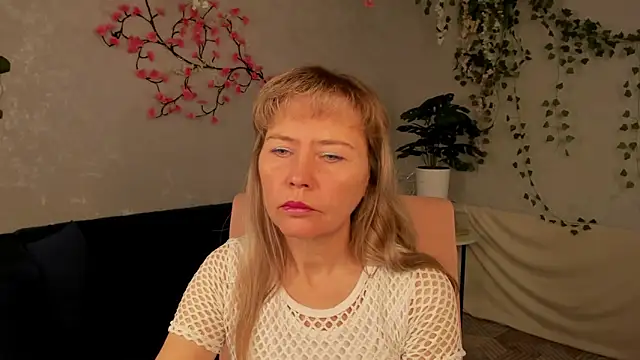 Snapshot of Carla_Vogue chatting on November 2025 03:12:01 AM Carla Vogue online show from November 2025 03:12:01 AM