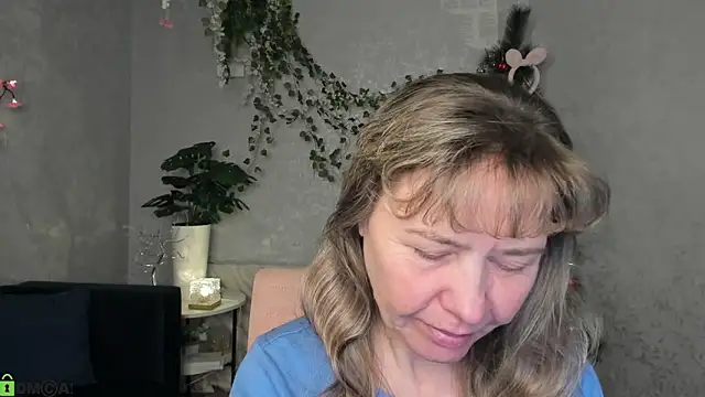 Snapshot of Carla_Vogue chatting on December 2025 02:50:01 AM Carla Vogue online show from December 2025 02:50:01 AM