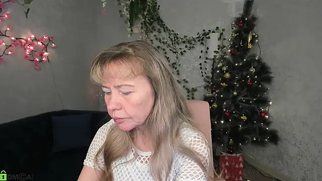 Snapshot of Carla_Vogue chatting on December 2025 02:16:01 AM Carla Vogue online show from December 2025 02:16:01 AM