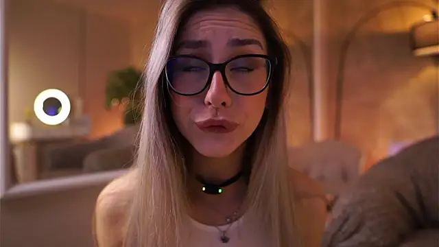 MaddieBryggs online show from February 2026 10:05:01 AM