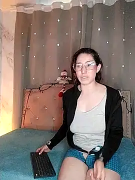 Snapshot of eva_delight_ chatting on November 2025 11:38:02 AM eva delight online show from November 2025 11:38:02 AM