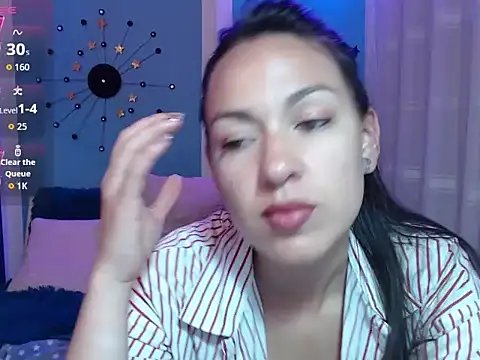 Snapshot of Soffii_Dreaaam4 chatting on November 2025 02:24:02 PM Soffii Dreaaam4 online show from November 2025 02:24:02 PM