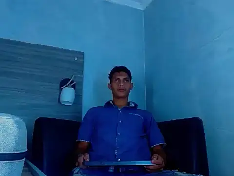 wiltom  online show from November 2025 03:34:01 AM