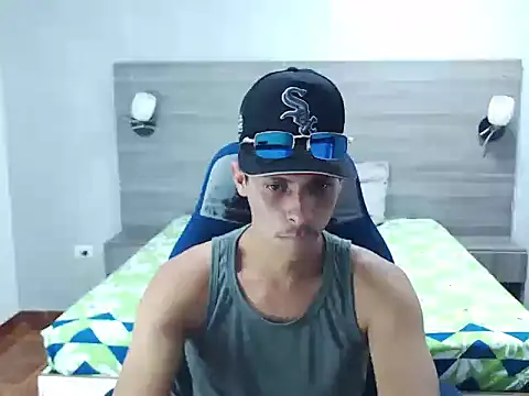 wiltom  online show from December 2025 03:36:02 AM