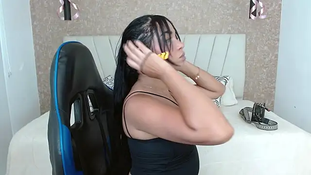 AliceSmity  online show from November 2025 05:42:01 PM