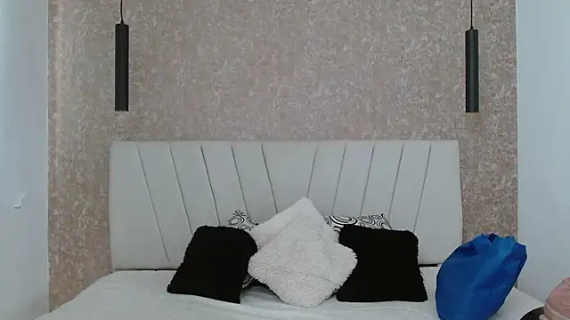 AliceSmity  online show from March 2026 01:34:01 PM