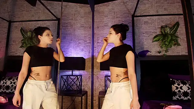 Natasha Dior online show from November 2025 12:37:02 PM