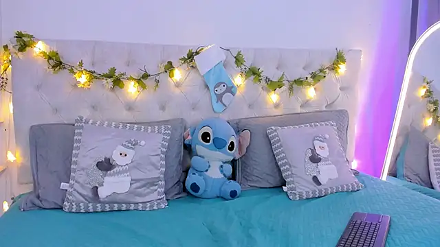 BLAIR QUEEN online show from December 2025 09:00:02 PM