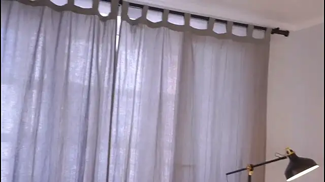 Helenspenss  online show from November 2025 10:48:02 AM