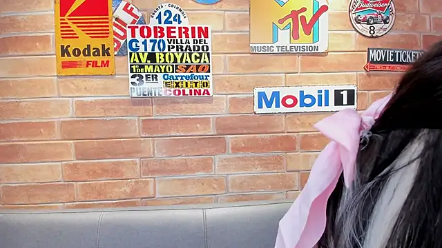 foxy sharlotte online show from January 2026 06:22:02 PM